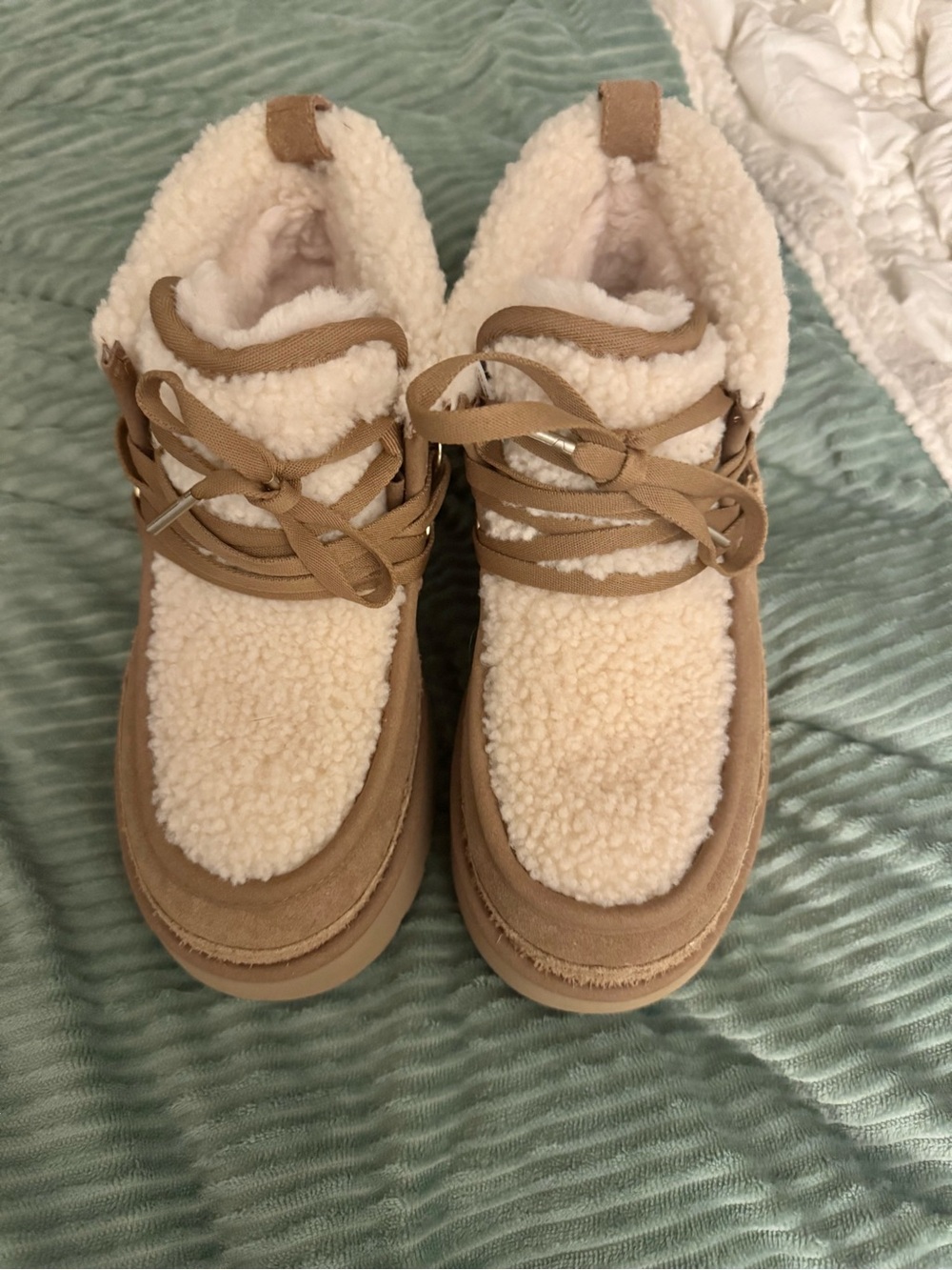 Ugg boots warm Shearling-Lined Women's Tan Boots